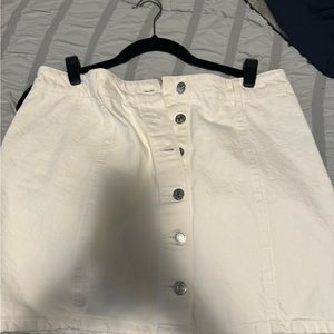 white denim skirt